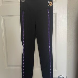 NFL Minnesota Vikings Black Leggings with Purple Stripe detail